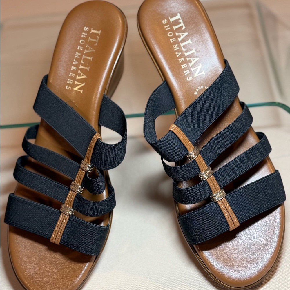 Italian Shoemakers Black and Brown wedge Slide Sandals in excellent condition